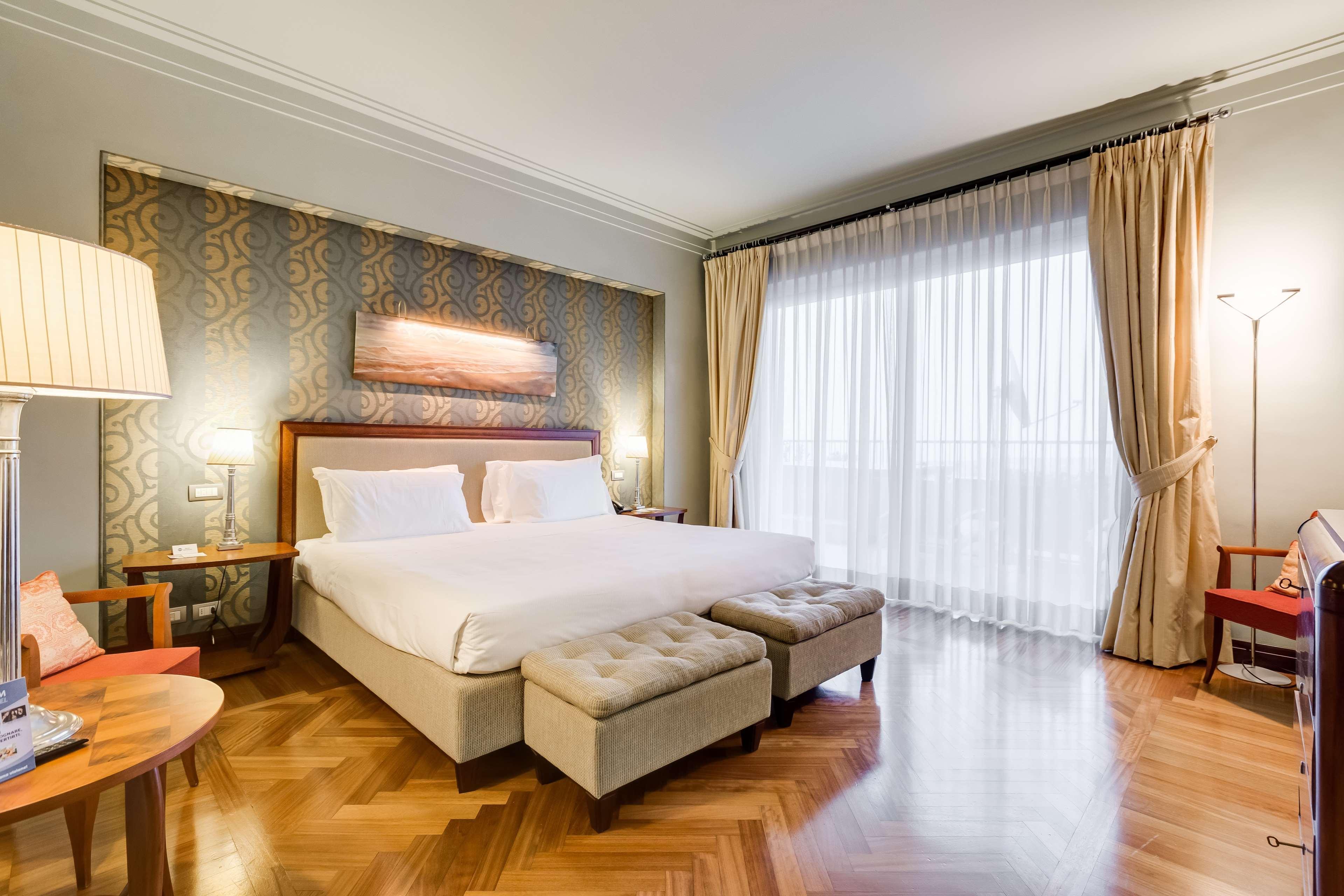 Maria & Hotel