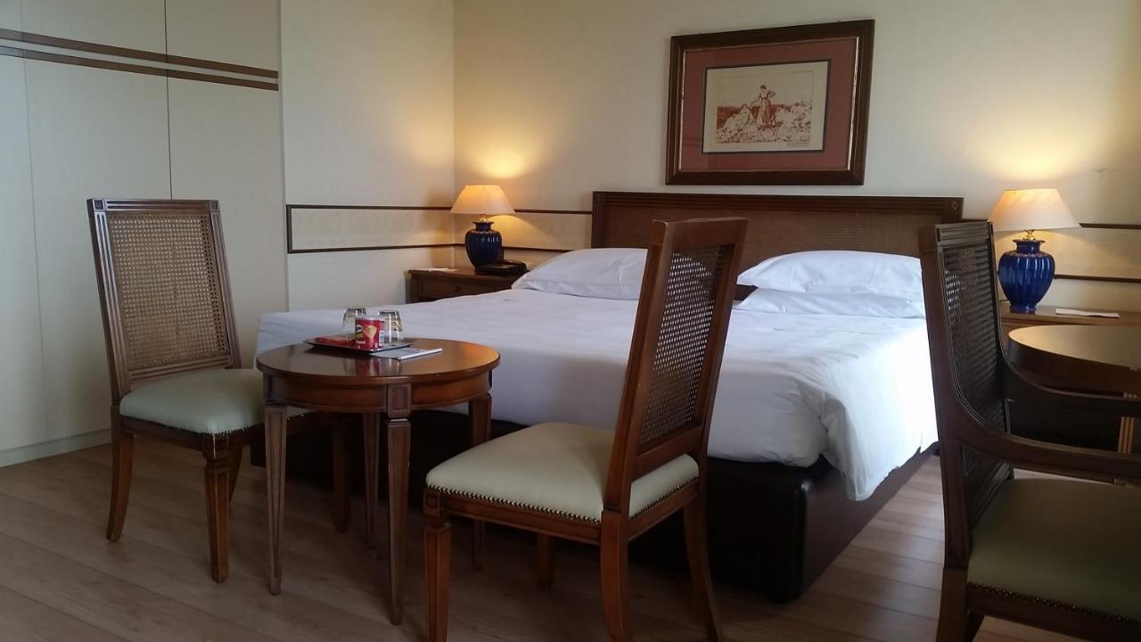 Maria & Hotel