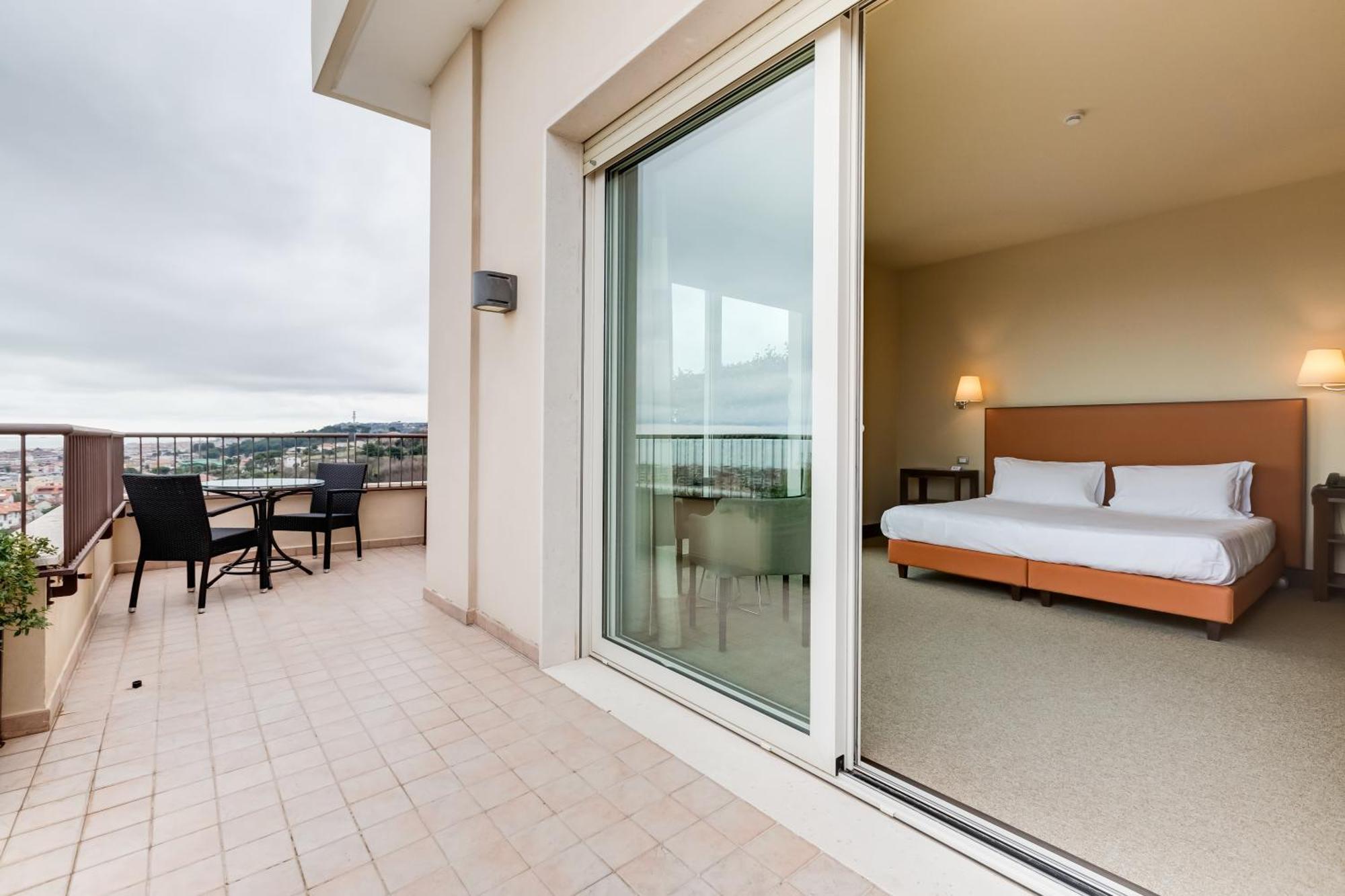 Maria & Hotel 4*